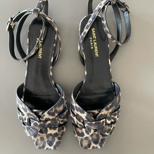 Saint Laurent Tribute flat sandal